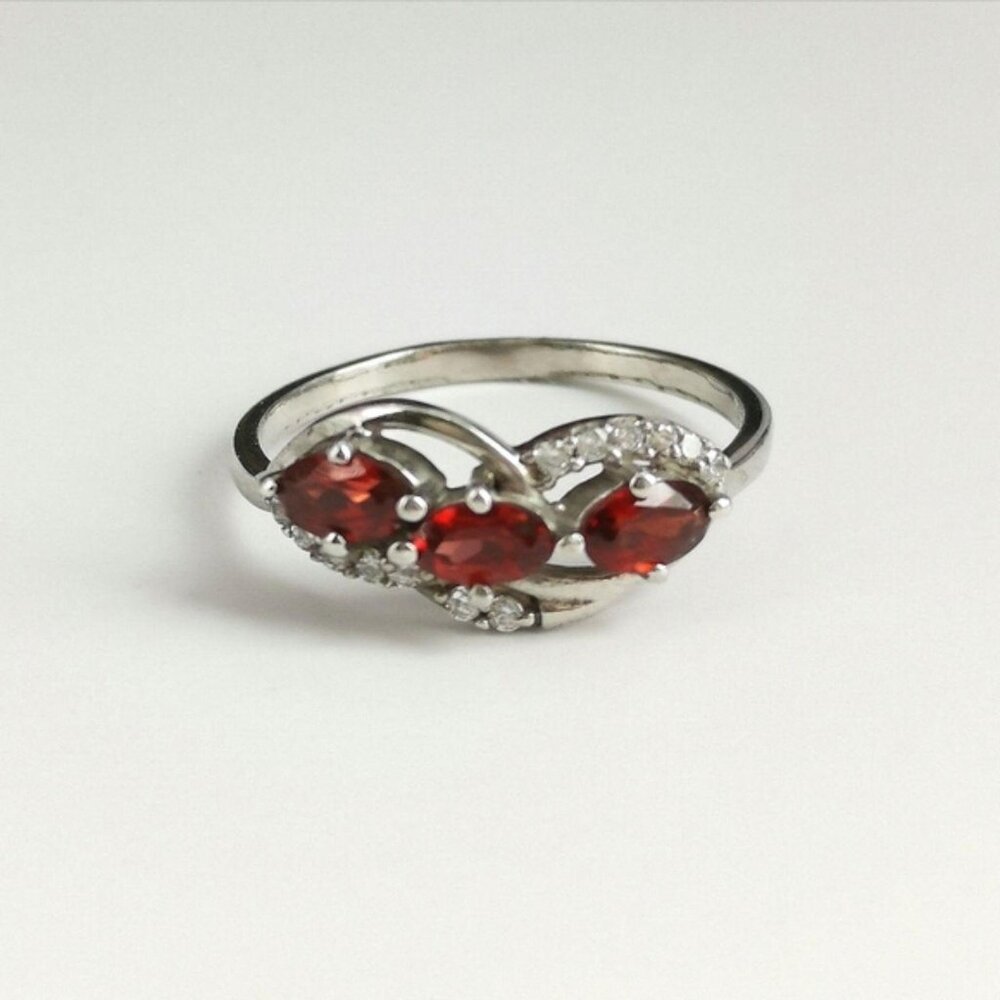 Garnet Diamond  Ring sterling silver size 8.5